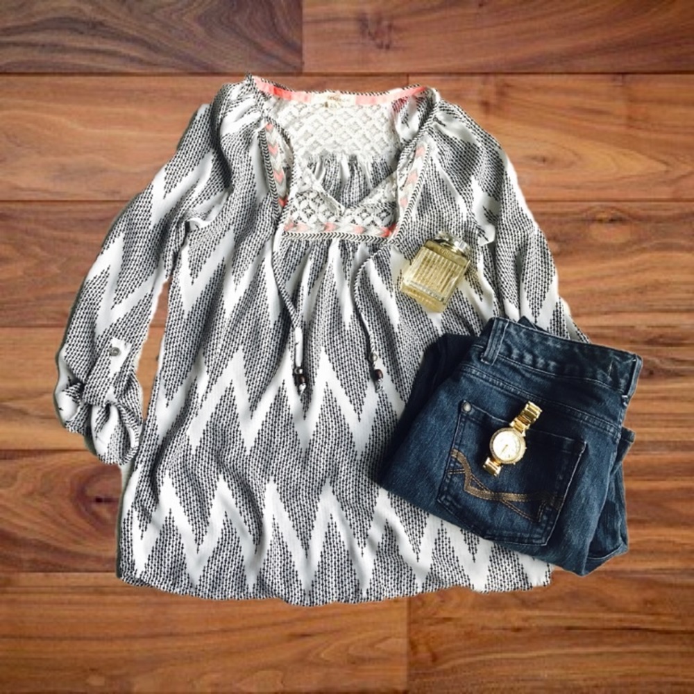 🎉$10 SALE ITEM🎉 Rewind Tribal Top